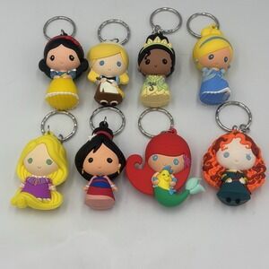Disney Figural Keychains Set‎ 3D Figures Keyrings (lot of 8)